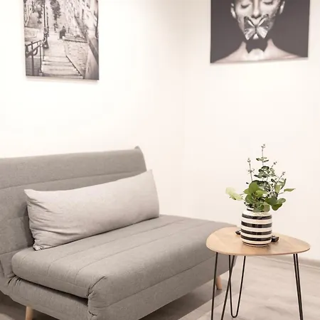 Central Minimalistic & Cozy Apartment On Joseph Boulevard Budapest Exterior photo
