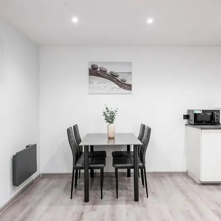 Central Minimalistic & Cozy Apartment On Joseph Boulevard Budapest Exterior photo